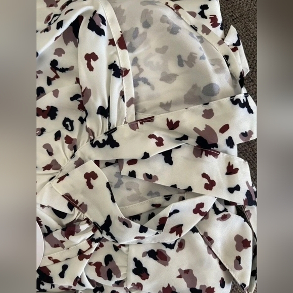 Women's Allover Print Halter Neck Ruffle Hem Tie Back Dress - Picture 4 of 7